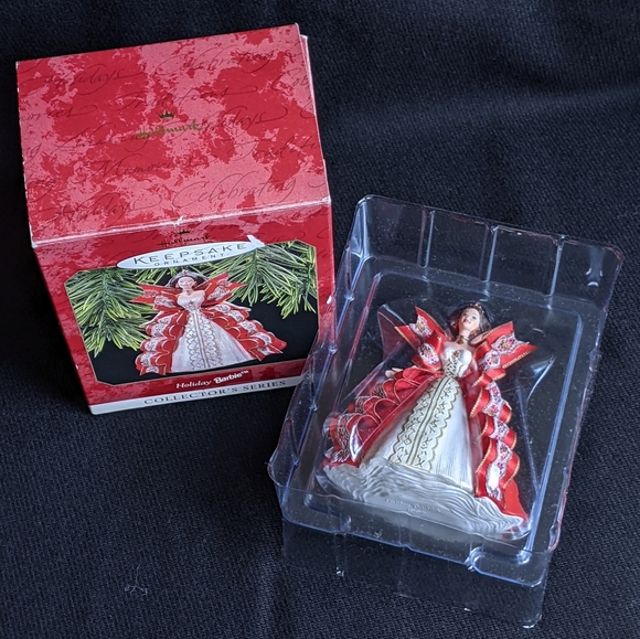 Hallmark Holiday Barbie 1997 Ornament - Picture 9 of 13